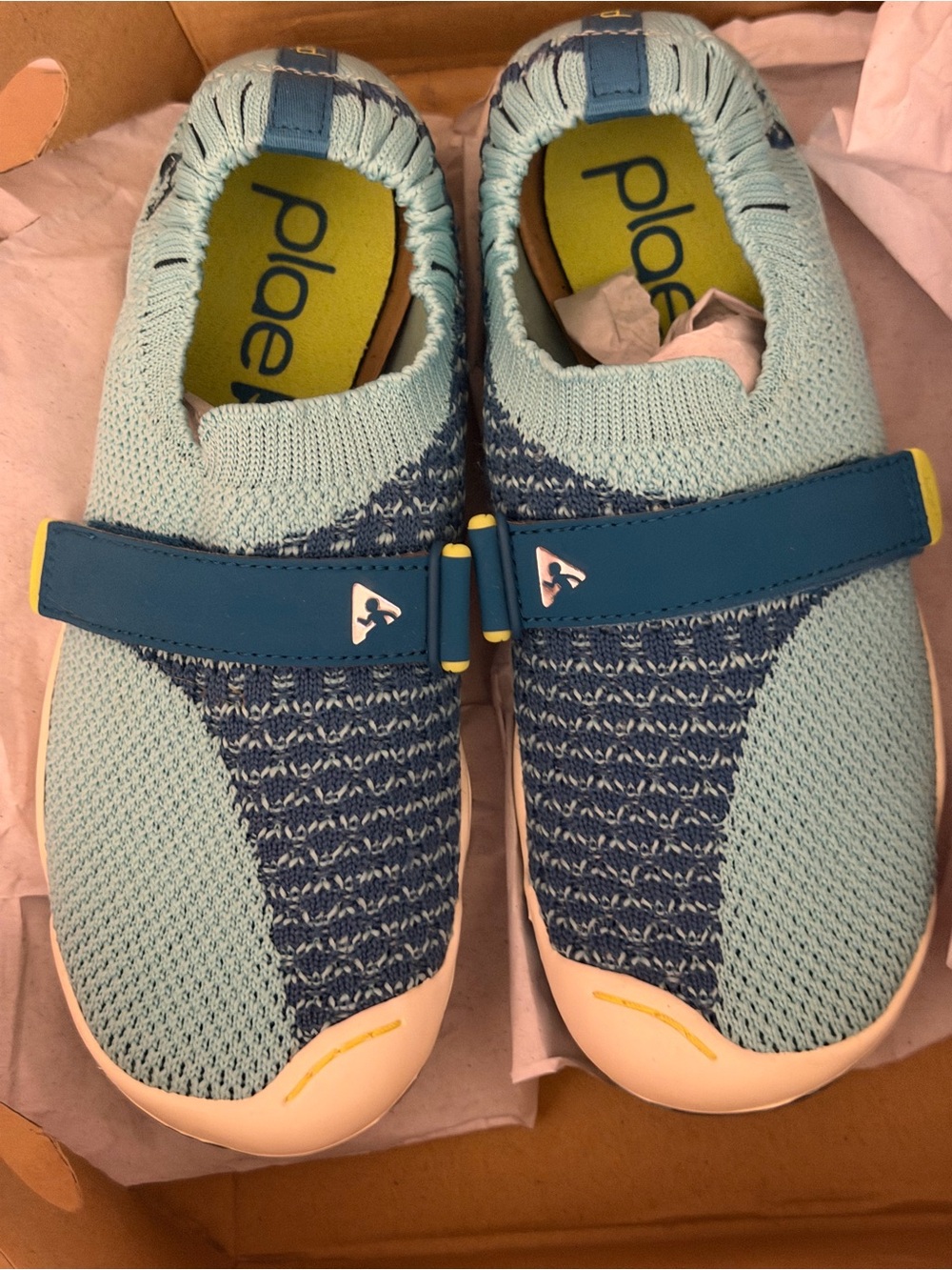 NWT Plae Kids Light Blue and Navy Strap Knit Slip-On Elise Sneakers.
